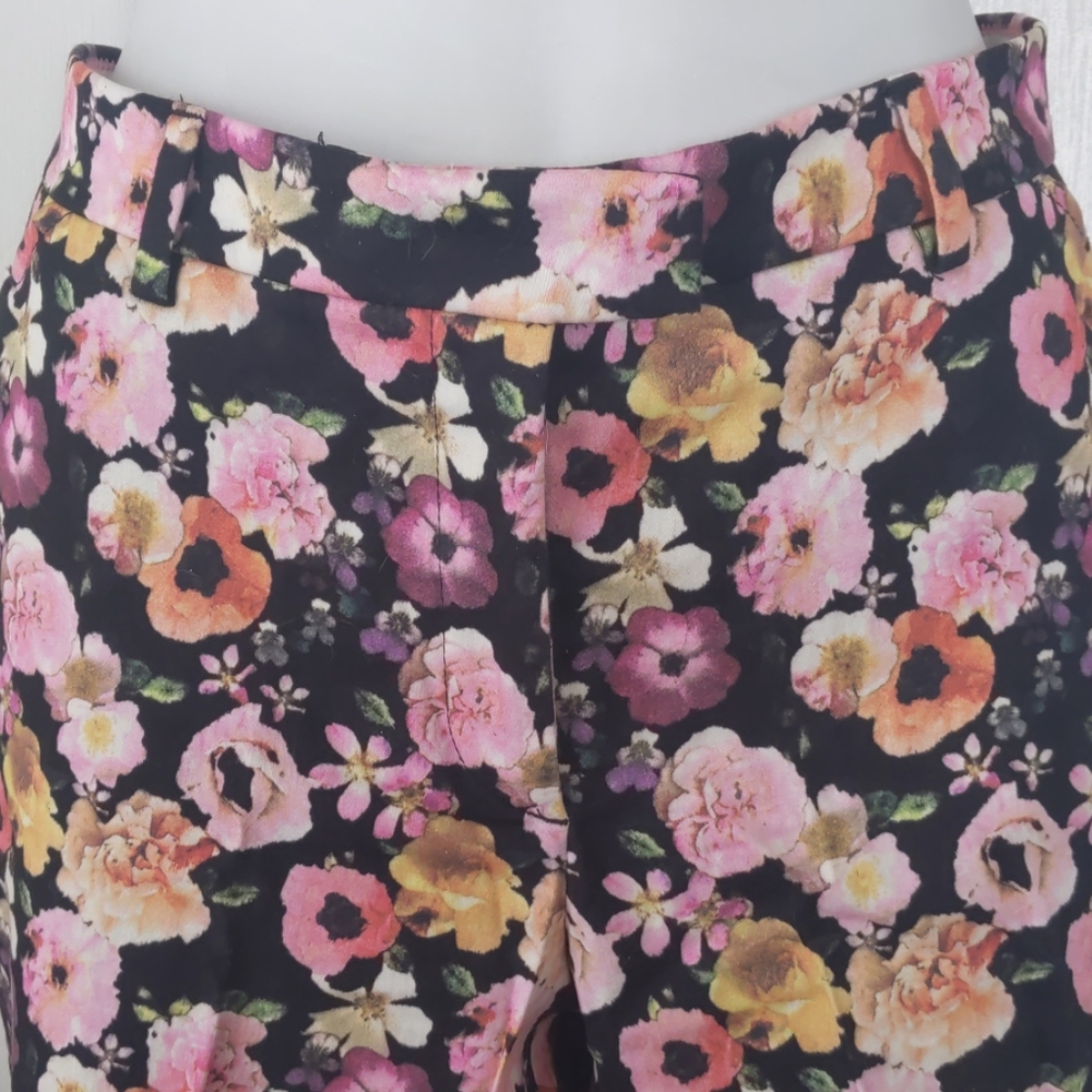 Floral Straight Leg Pants - Picture 2 of 8